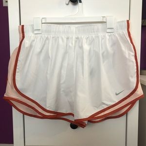 Women’s Nike Tempo Shorts - XL - NEW WITH TAGS